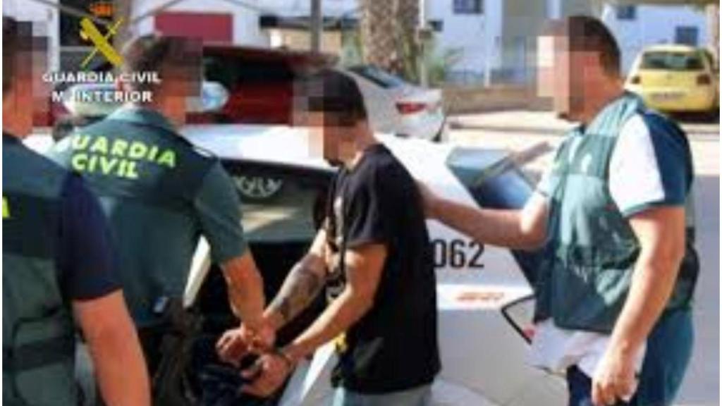 Detenidos dos vecinos de A Coruña y Culleredo por ciberestafa y apropiación indebida