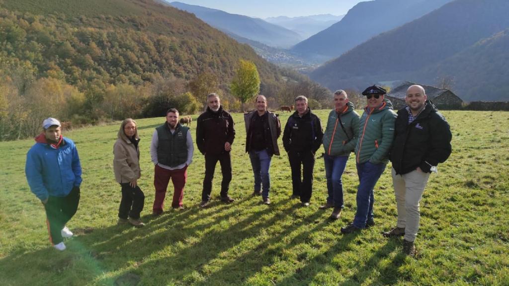 Ganaderos del Valle de Arán conocen de cerca en León la coexistencia con el oso pardo