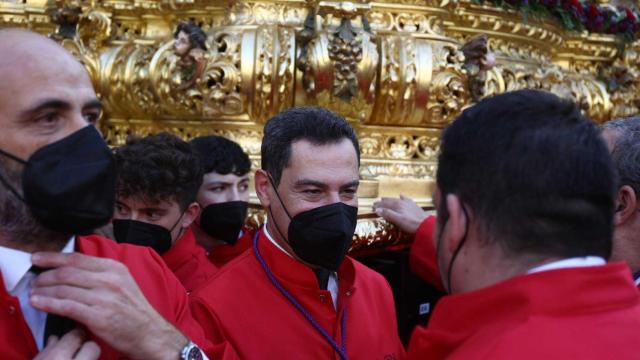 Juanma Moreno en la magna.