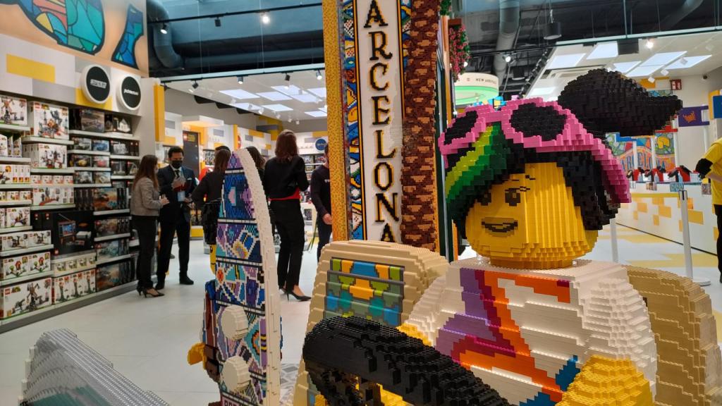 Maxifigura interactiva en LEGO Barcelona