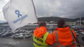 Caravana de vehiculos de trabajadores de Alcoa por la N-634 entre Ribadeo y Viveiro