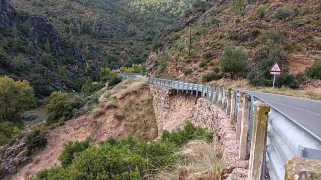 Desprendimiento en la CM-3203 en Ayna (Albacete). Foto: 112 CLM