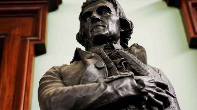 La estatua de Thomas Jefferson retirada del Ayuntamiento de Nueva York.