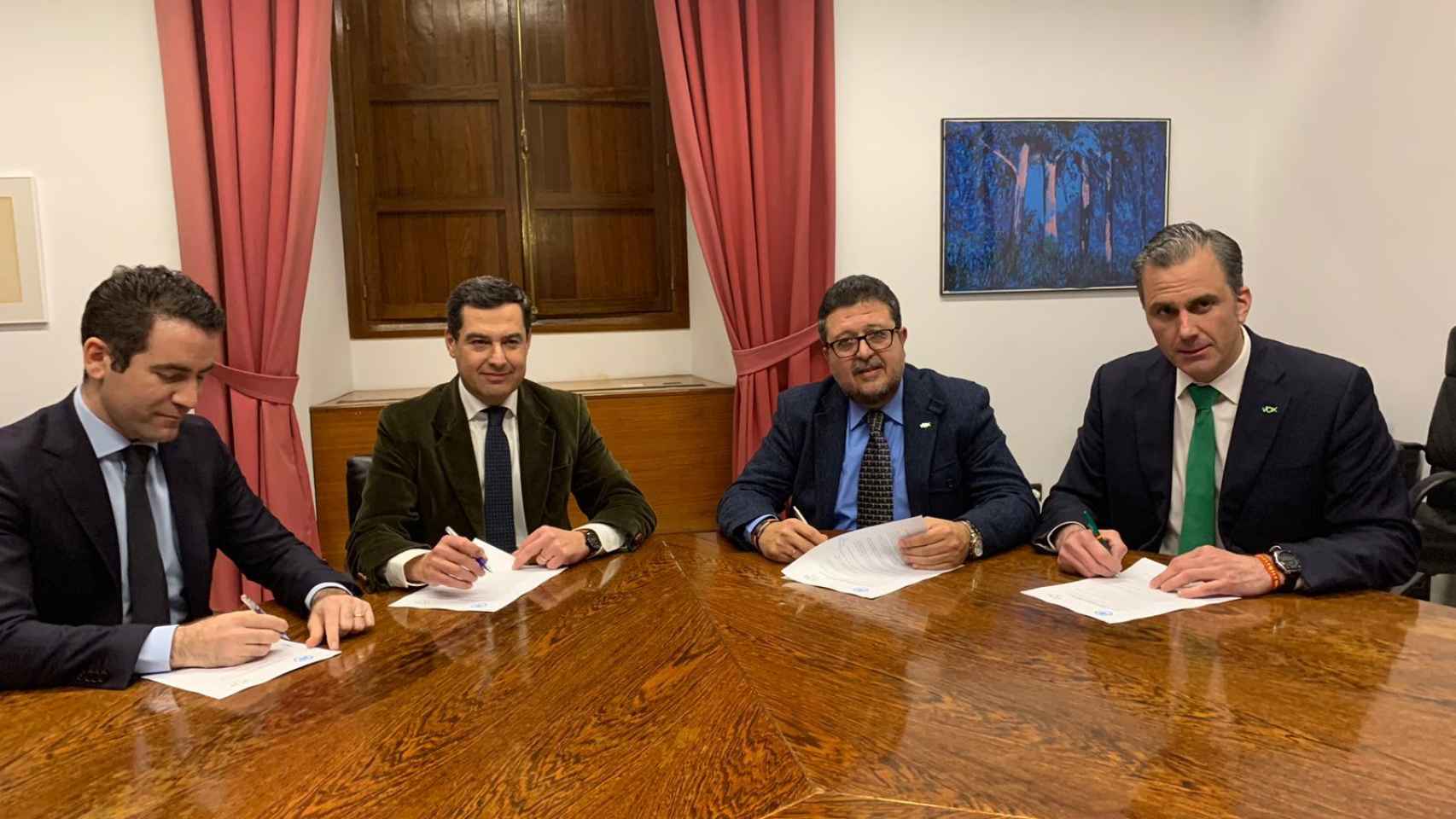 El  acuerdo entre Juanma Moreno (PP) y Francisco Serrano (Vox) en Andalucía, con Ortega Smith y  Teodoro García Egea.