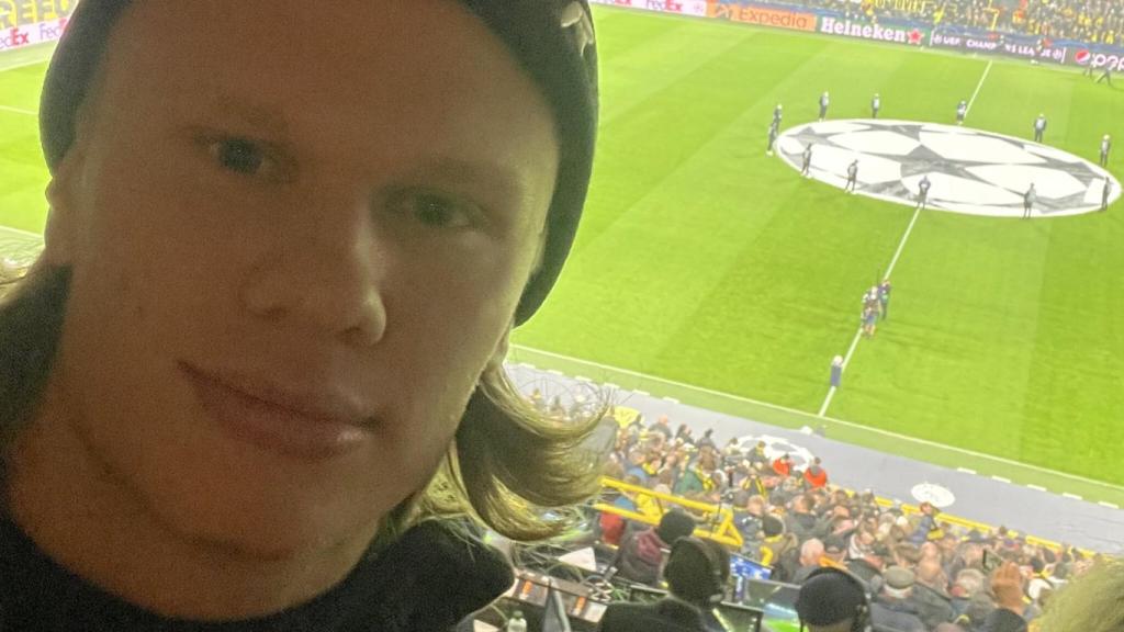 Erling Haaland, en la grada del estadio del Borussia Dortmund