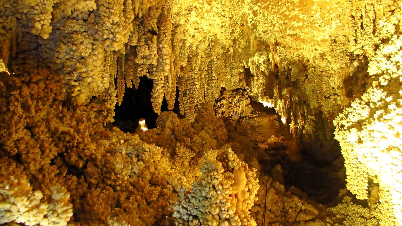 Imagen de la Cueva de Llamazares
