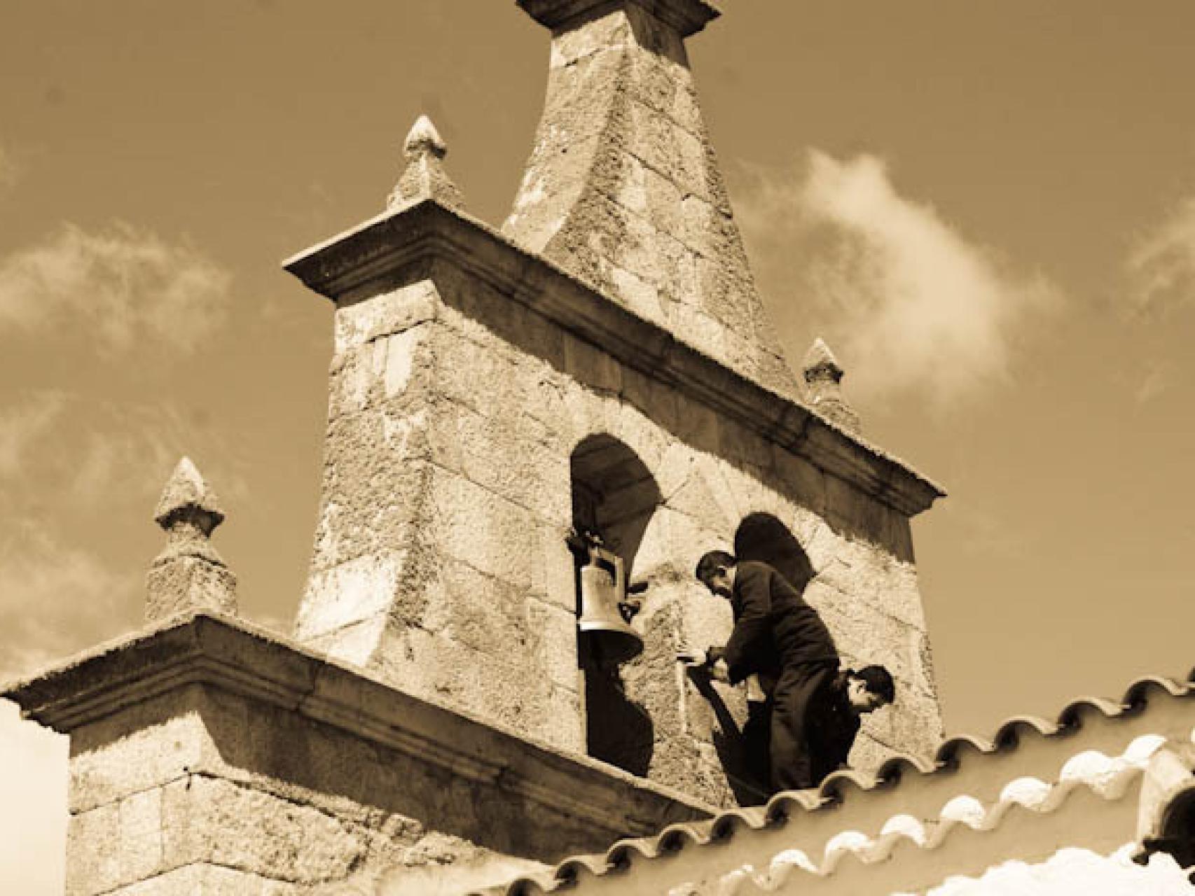 Los campanarios y campaneros en los pueblos