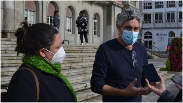 Ledo y Rivas en la plaza de Armas.