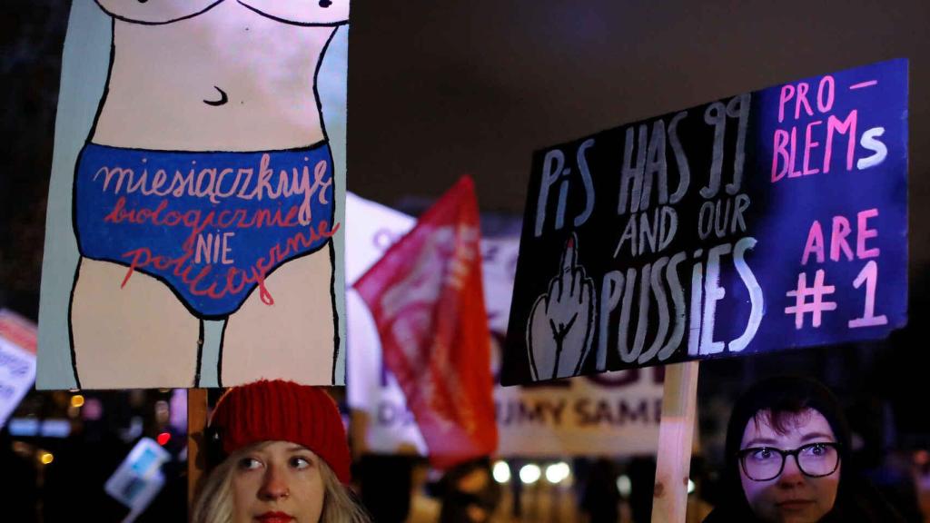 Manifestación contra los planes del Gobierno sobre el aborto en Varsovia.