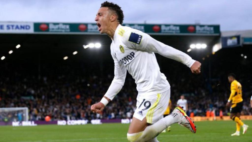 Rodrigo Moreno celebrando un gol con el Leeds