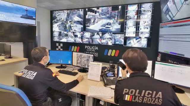 Sala de control de la policía local de Las Rozas (Madrid). FOTO: Noelia Hernández.