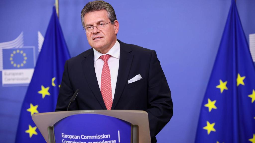 El vicepresidente de la Comisión y negociador del 'brexit', Maros Sefcovic, durante la rueda de prensa de este viernes