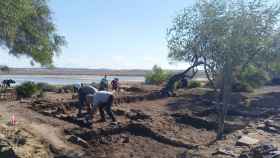 Investigadores trabajando en el yacimiento en Marruecos.