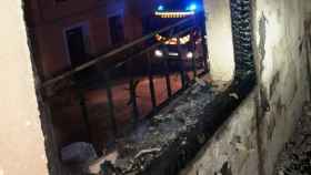 Aparatoso incendio causado por una vela en una vivienda de un pueblo de Cuenca