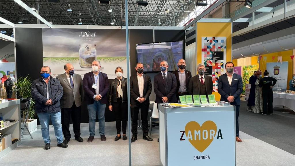 Diversas autoridades en el Salón Internacional de Turismo Gastronómico Xantar