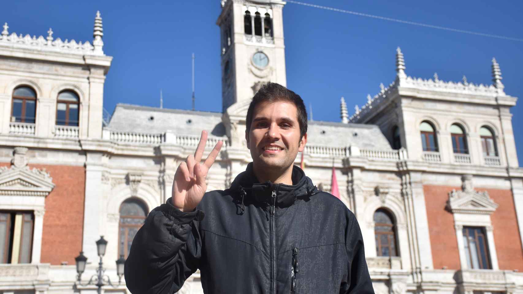 Sergio Encinas en la Plaza Mayor de Valladolid