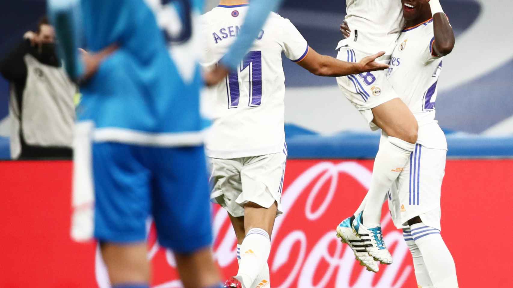 Toni Kroos celebra su gol al Rayo Vallecano