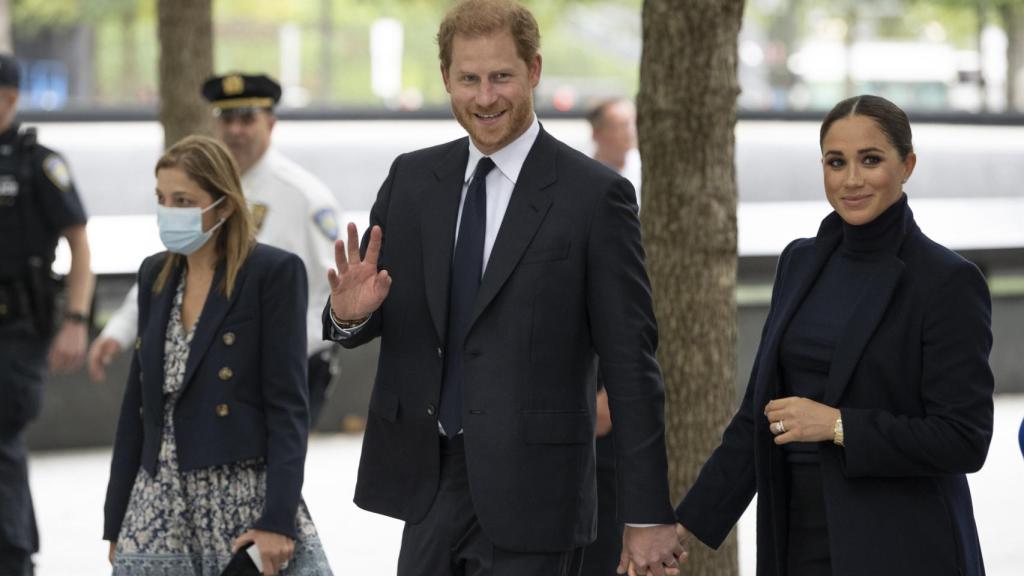 Meghan y Harry en su visita al Memorial de Manhattan.