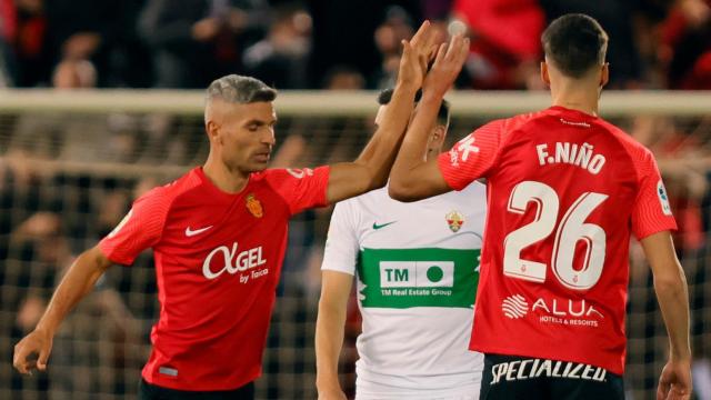 Salva Sevilla celebra un gol con el RCD Mallorca en La Liga 2021/2022