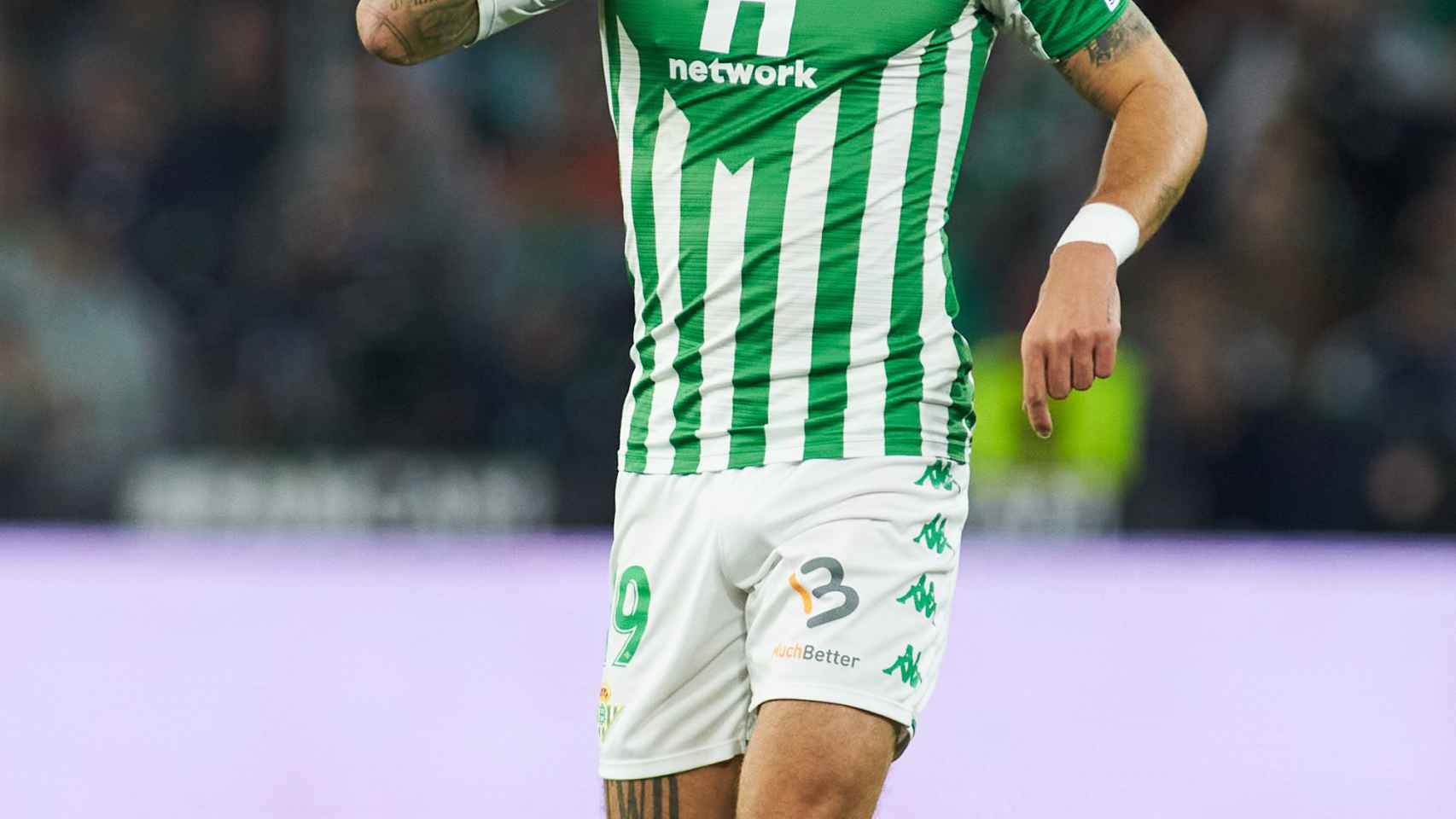 Héctor Bellerín, durante el derbi sevillano de La Liga 2021/2022