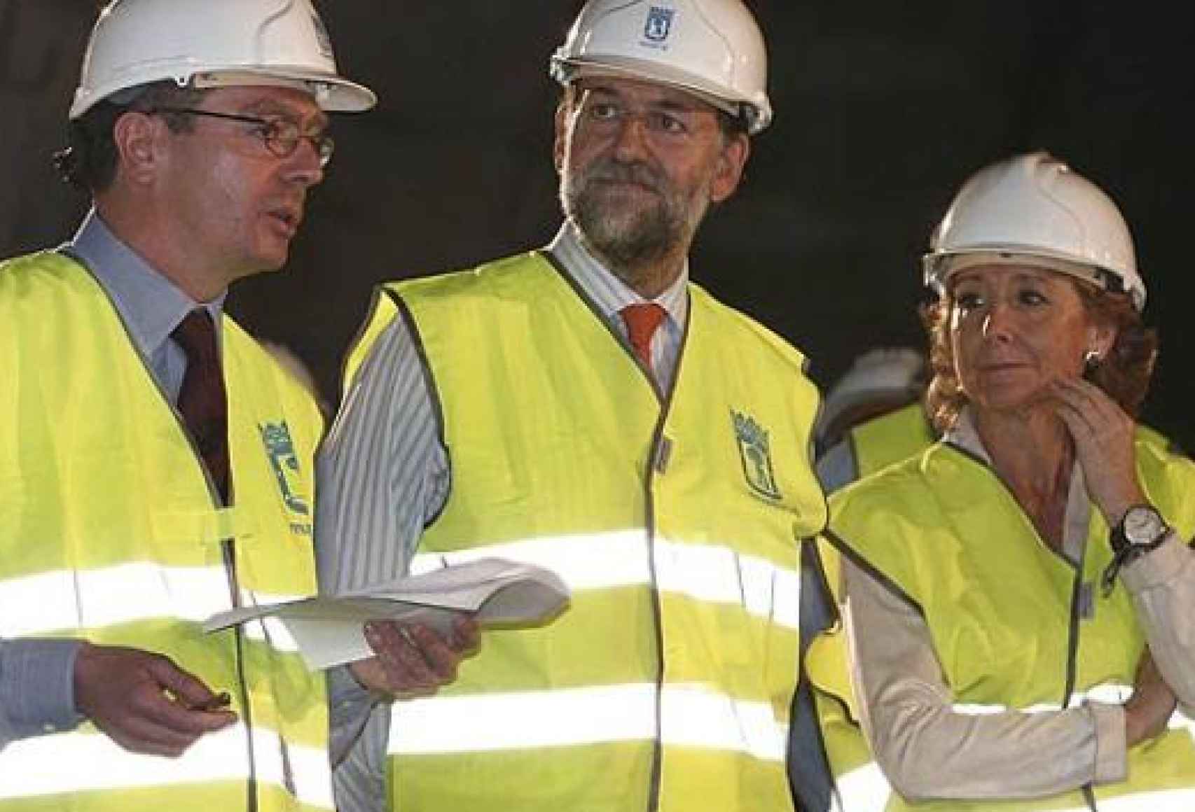 Alberto Ruiz-Gallardón, Mariano Rajoy y Esperanza Aguirre, en las obras de Metro de Madrid.