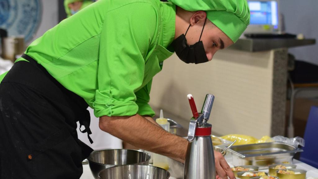 Un cocinero en la Escuela Alcazaren