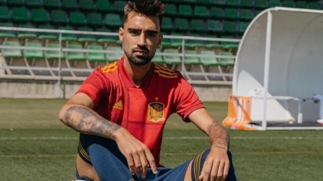 Brais Méndez, con la camiseta de España