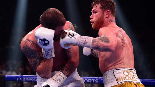 'Canelo' Álvarez y Caleb Plant en su pelea por el título del supermedio