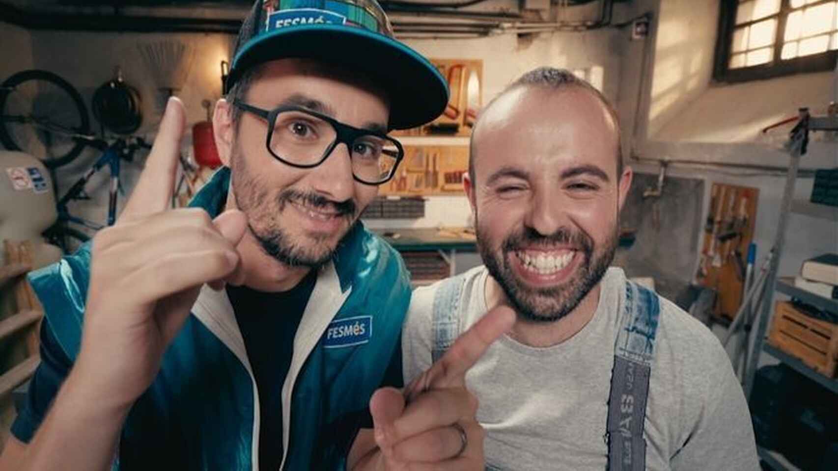 Los cómicos Jair Domínguez y Peyu.