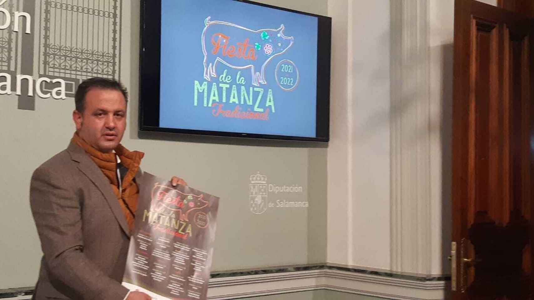 El diputado provincial de Turismo de Salamanca, Francisco Javier García Hidalgo, presenta las fiestas de la matanza tradicional