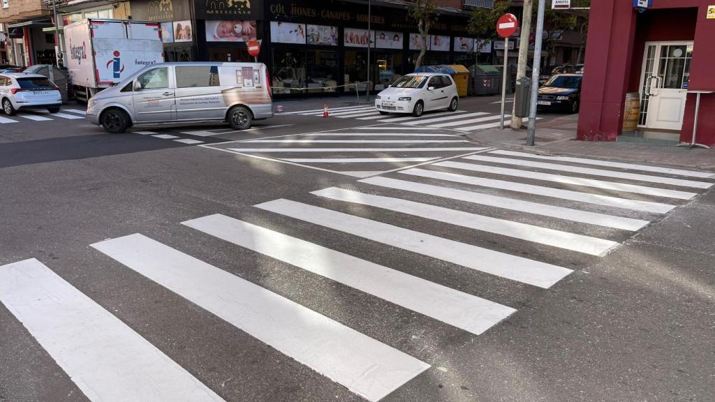 Paso de peatón repintado en Zamora