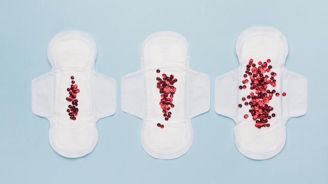 ¿Son normales los coágulos de sangre en la menstruación? Todo lo que te enseña de tu ciclo