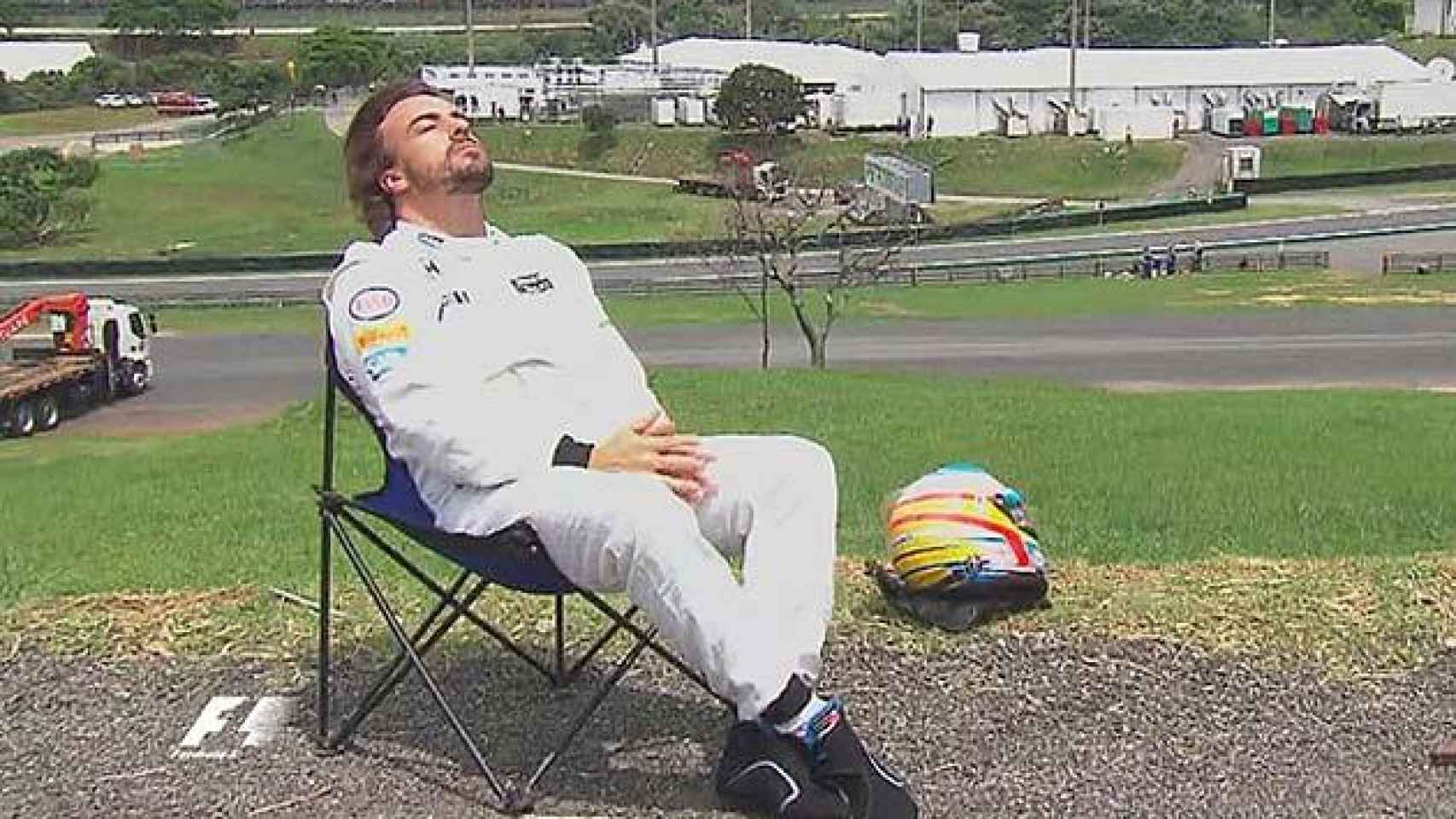 Fernando Alonso, durante la clasificación del Gran Premio de Brasil de 2015