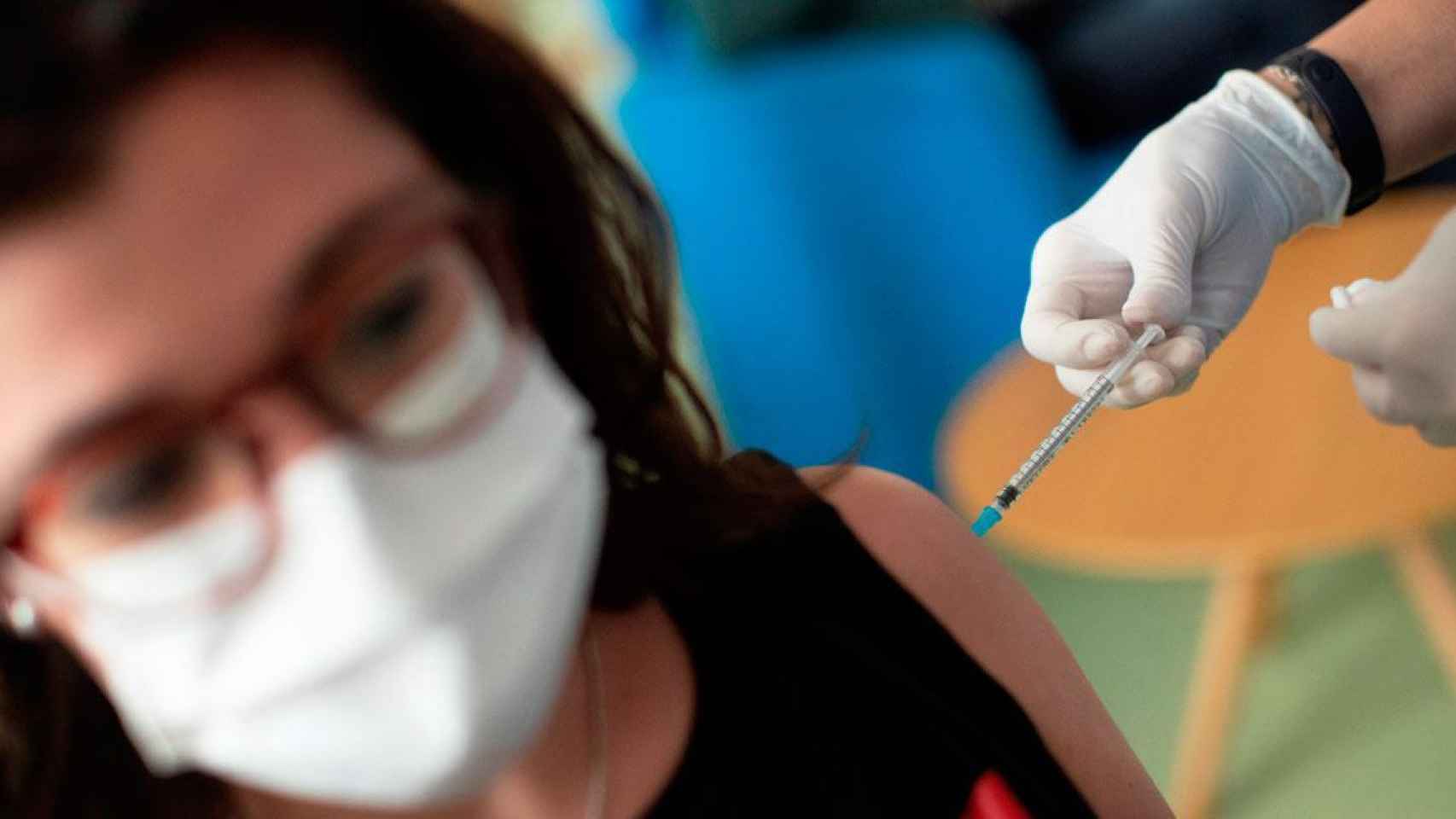 Ya son más de 37 millones las personas vacunadas de la Covid en España.