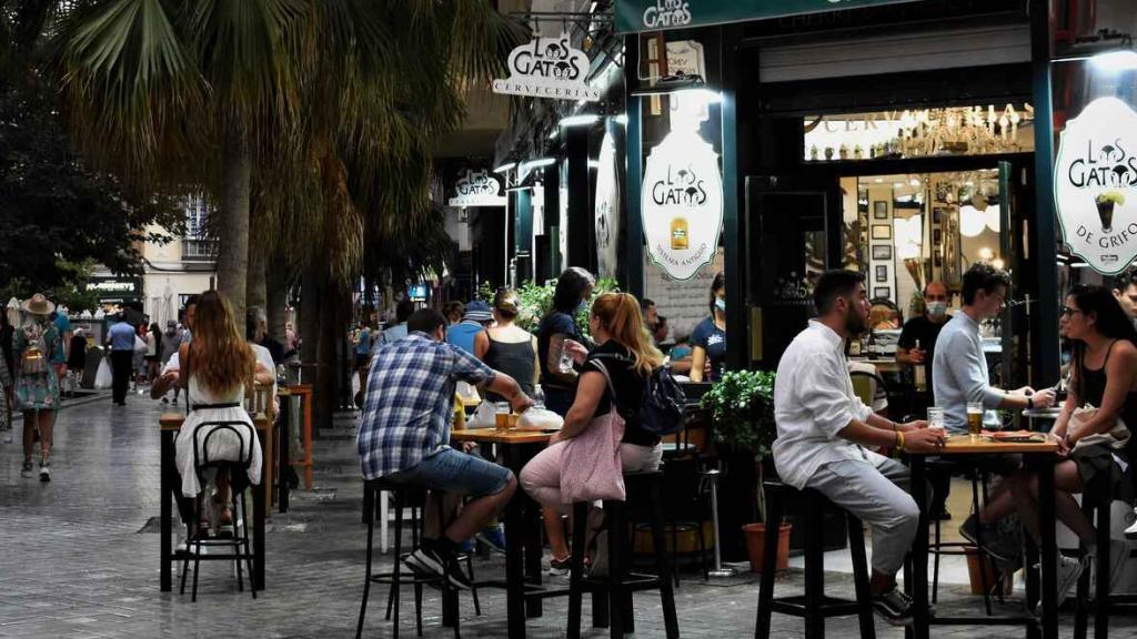 Imagen de archivo de las terrazas de bares en la Plaza Uncibay.