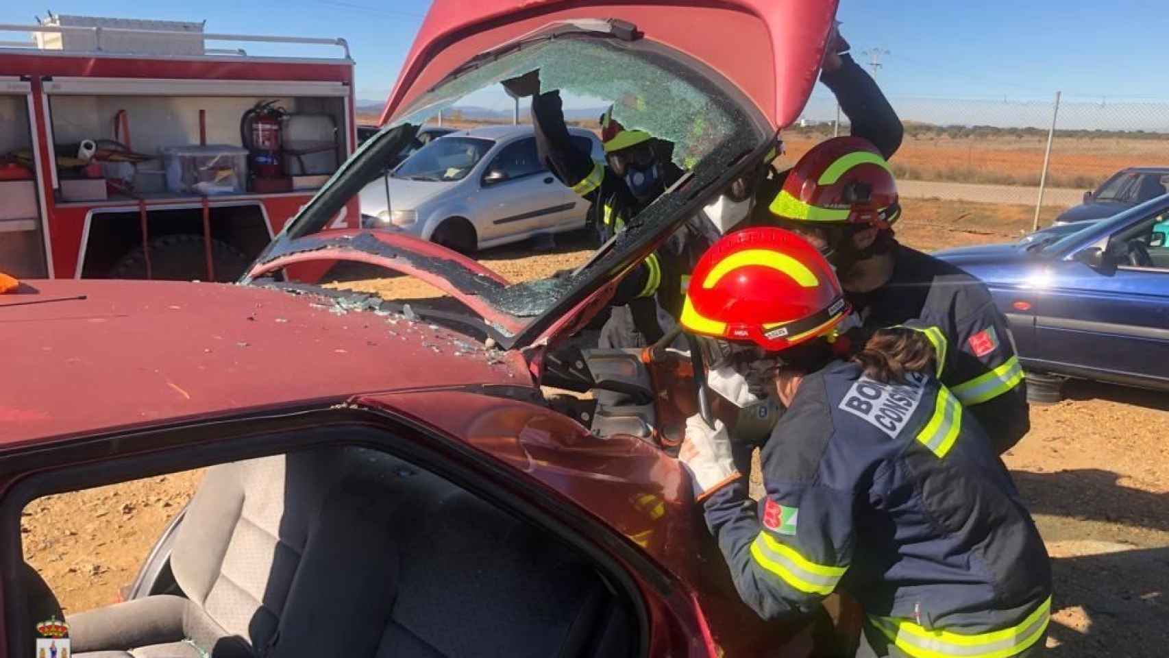 Los bomberos del Parque de Benavente reciben formación en excarcelación de vehículos