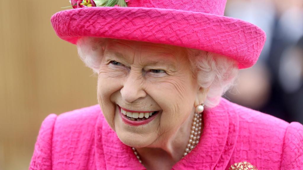 La reina Isabel II durante un acto en Cambridge.