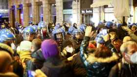 Una protesta contra el pasaporte Covid en Italia.