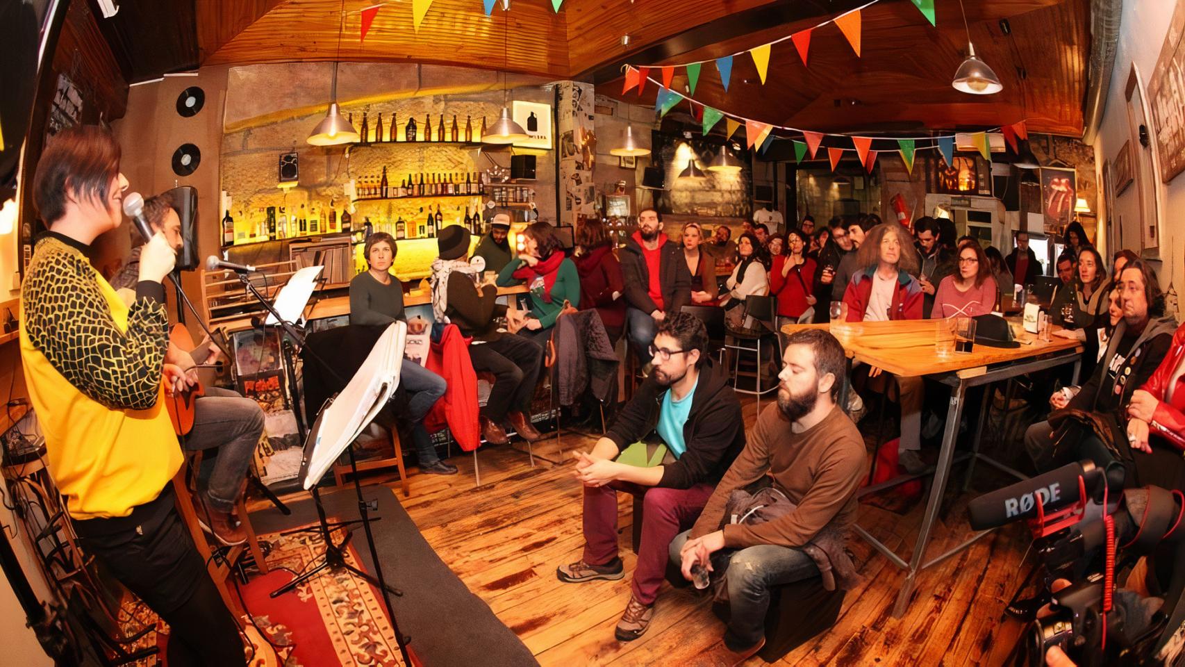 Una actuación en O Galo do Vento.