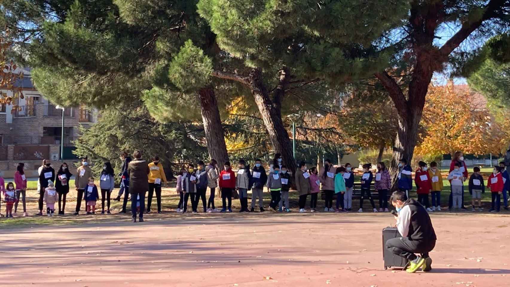 Los alumnos en el parque de Covaresa