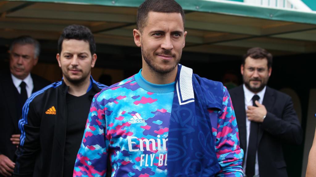 Eden Hazard, saliendo al Martínez Valero