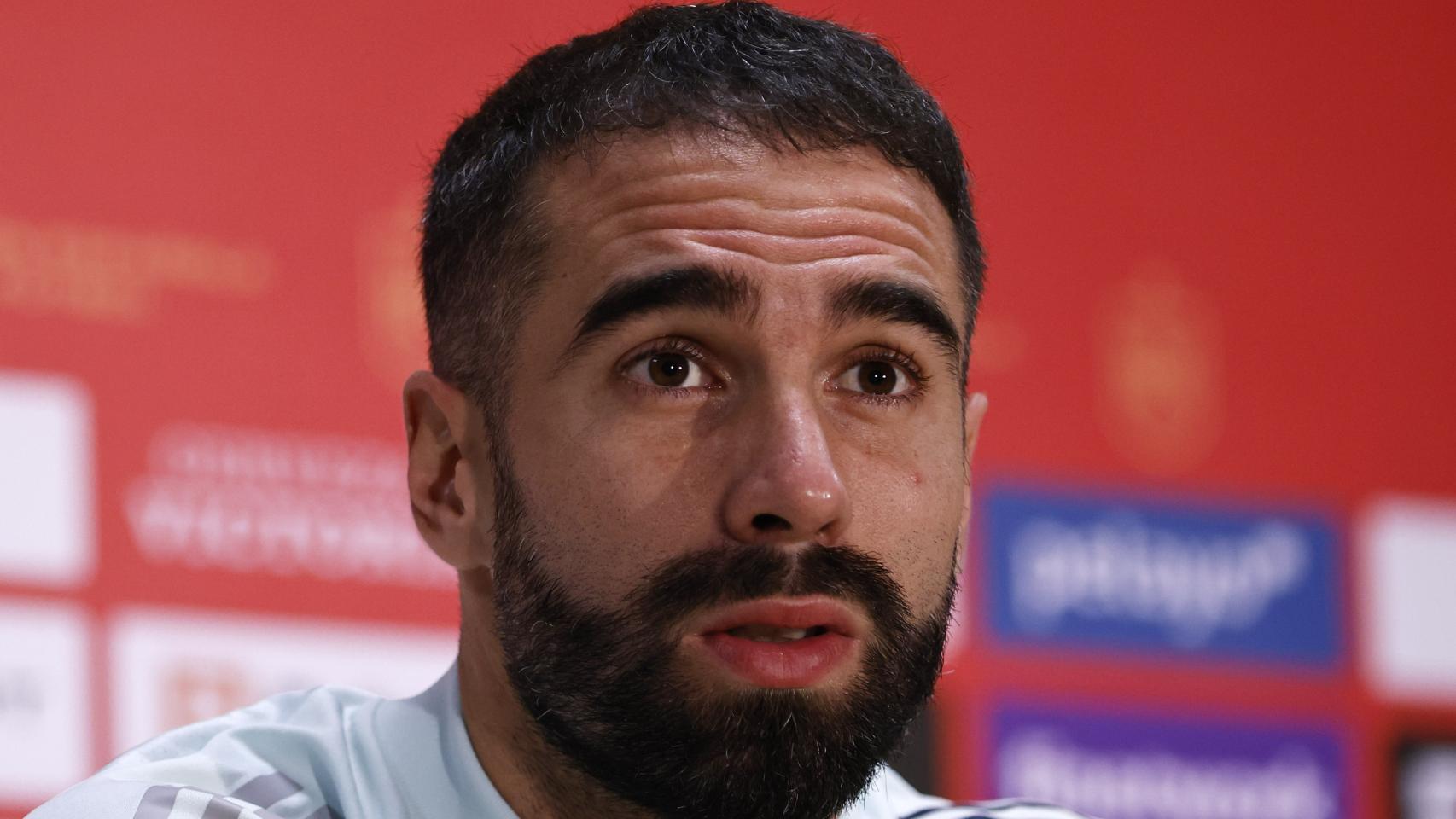 Dani Carvajal en una rueda de prensa de la Selección