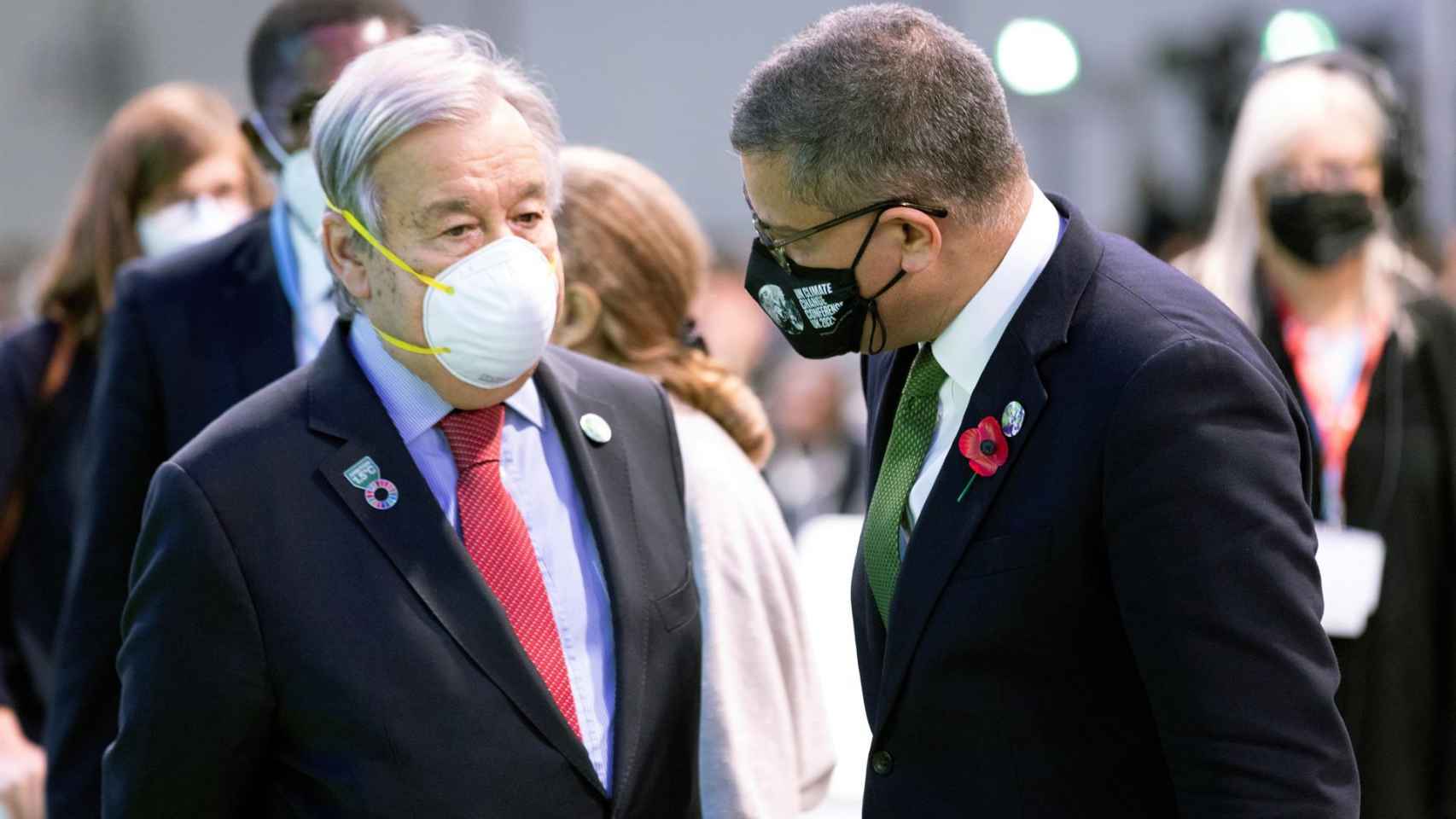 El secretario general de Naciones Unidas, António Guterres, y el presidente de la COP26, Alok Sharma.
