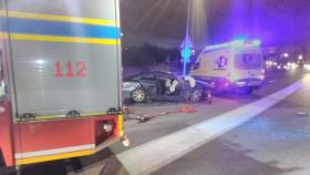 Uno de los coches accidentados ayer por la noche en Oleiros (A Coruña).