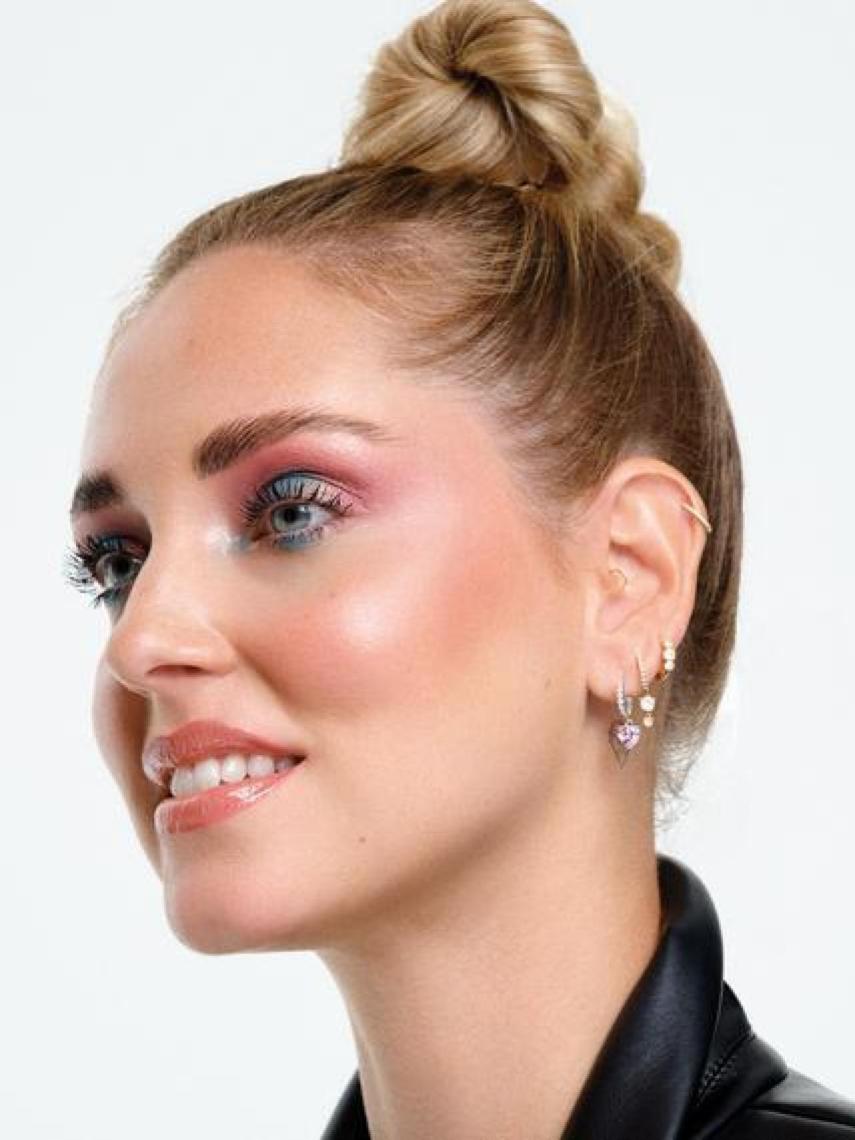 Chiara Ferragni maquillada con sus productos.