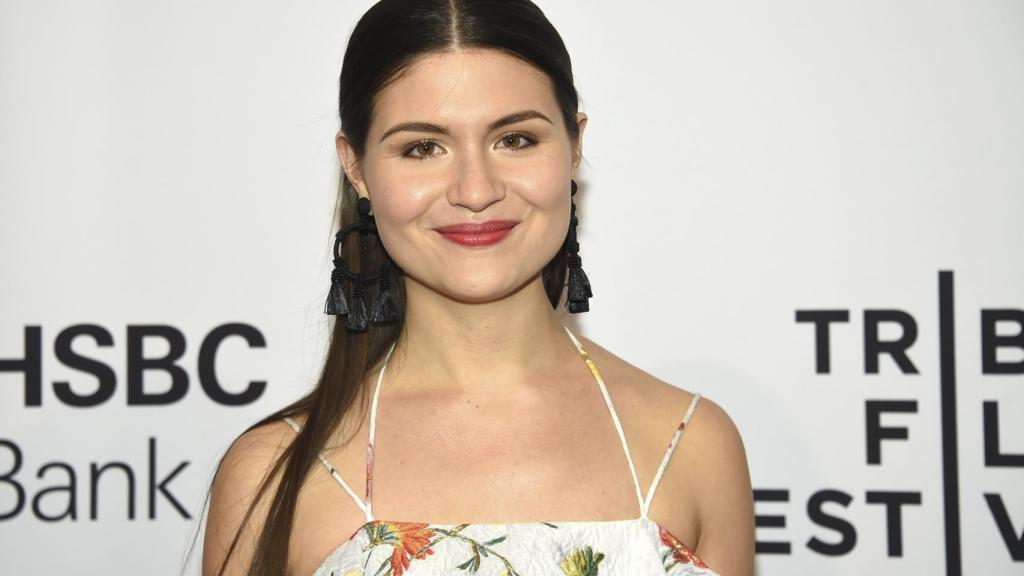 Phillipa Soo .