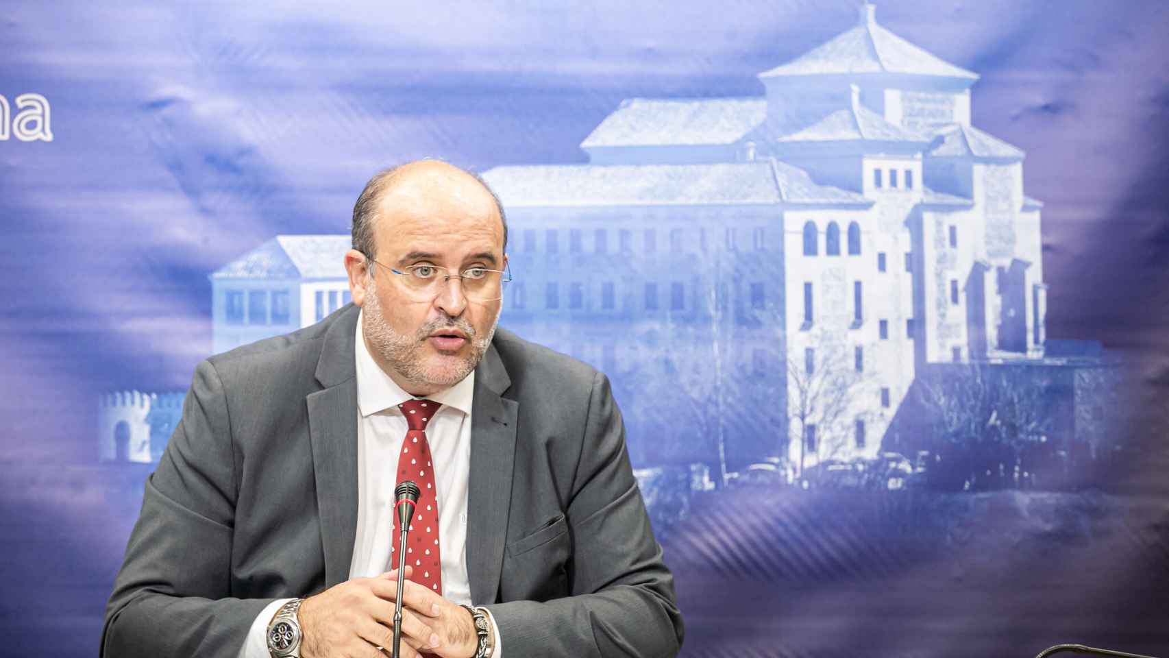 José Luis Martínez Guijarro, vicepresidente de Castilla-La Mancha, este lunes en comparecencia en las Cortes
