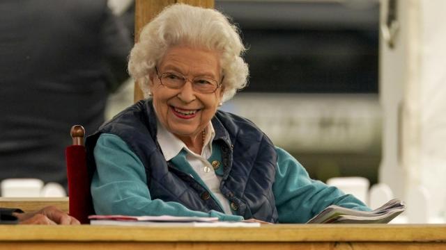 La reina Isabel en un HorShow en Windsor.