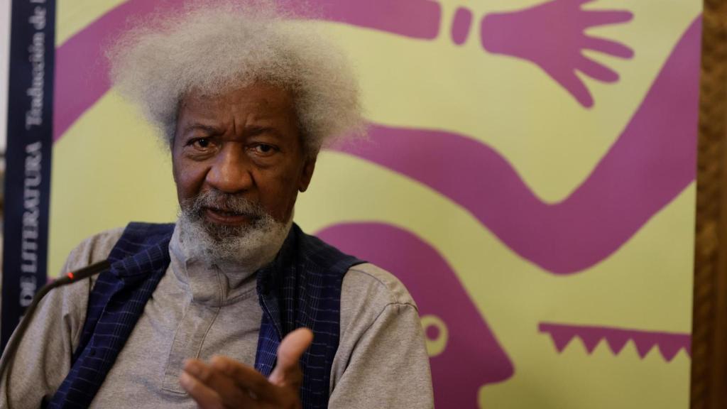 Wole Soyinka durante la presentación de su última novela en Madrid.