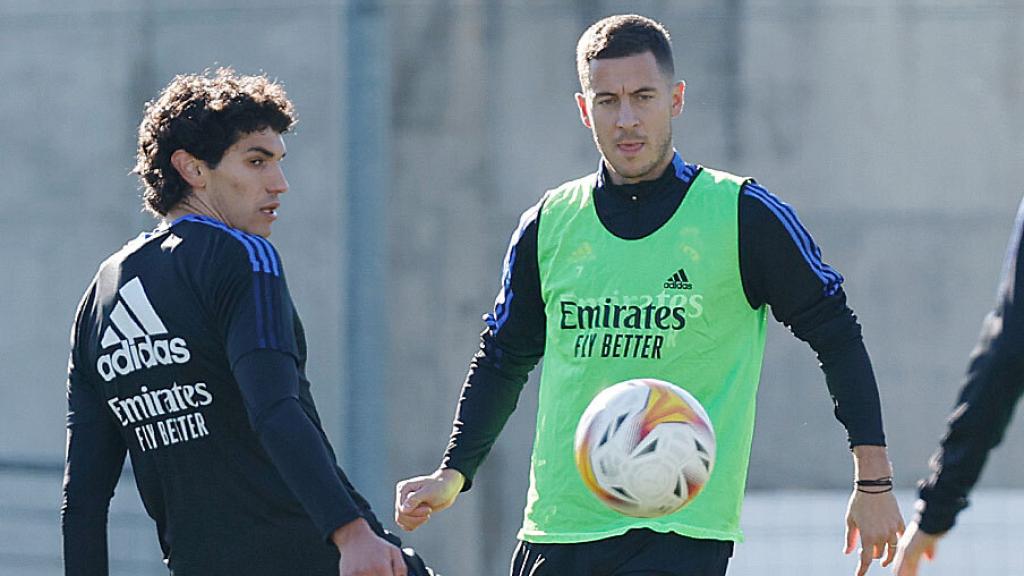 Jesús Vallejo y Eden Hazard, durante el partido de entrenamiento